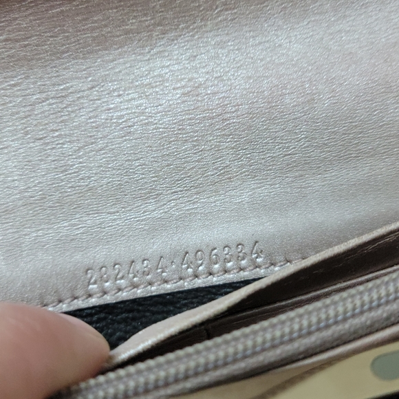 100% Authentic GUCCI interlocking GG wallet - Picture 7 of 16